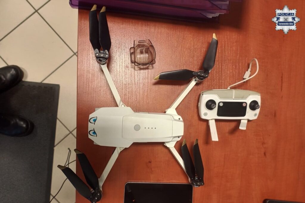 Nielegalnie latał dronem w pobliżu lotniska w Pyrzowicach. Interweniowała policja 2