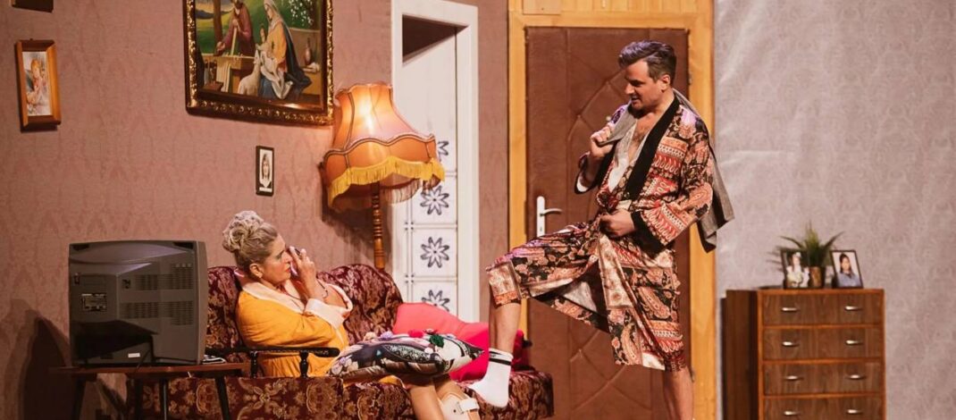 Teatralny hit „Berek, czyli upiór w moherze” wraca na scenę Filharmonii Częstochowskiej. Mamy podwójne zaproszenie [KONKURS]