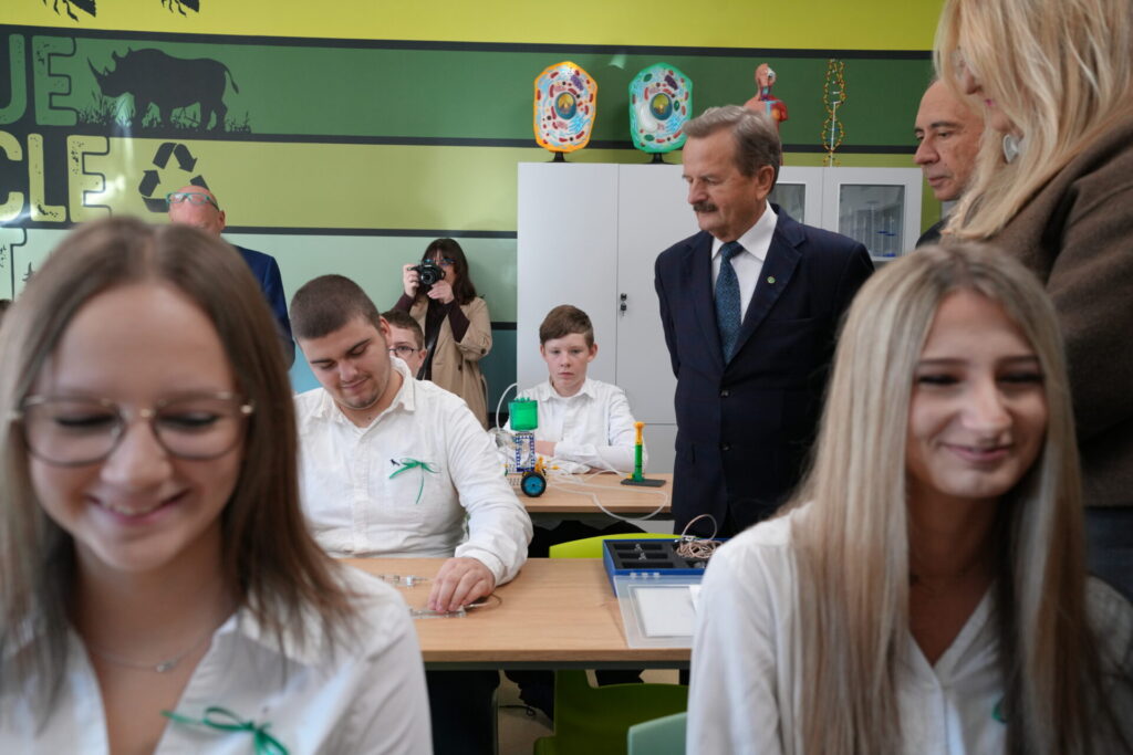 Ekologiczne ABC. Zielona Pracownia w Szkole Podstawowej w Turowie już otwarta [fotorelacja] 26