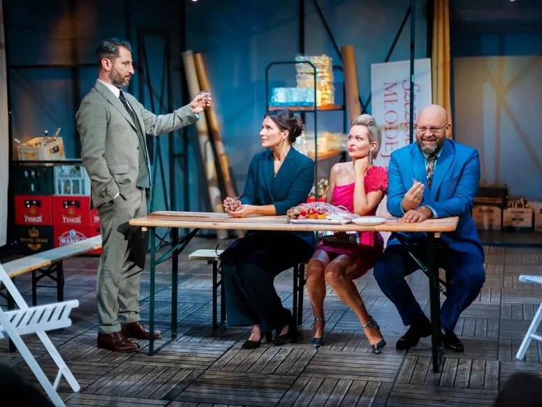 „Wstyd” w reżyserii Wojciecha Malajkata już 14 października rozegra się na scenie Filharmonii Częstochowskiej. Mamy podwójne zaproszenie [KONKURS]
